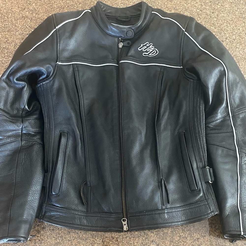 Harley Davidson Women’s leather Jacket w Zip liner​​​​​​​​ - Picture 5 of 9
